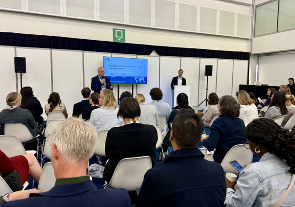 Pictured Above Gert Bos and Robert Paassen during the Sponsored Presentation